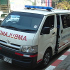 Toyota_Hiace_ambulance_face_Chiangmai