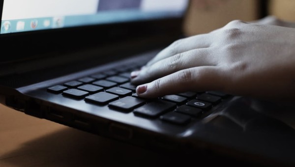 hand-laptop-notebook-typing