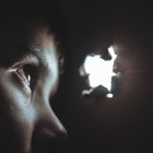 hiding-1209131_960_720